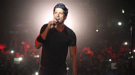  Farhan Akhtar Live in Roma: Un Concerto Emozionante e Una Nuova Direzione Artistica per il Talento Indiano?